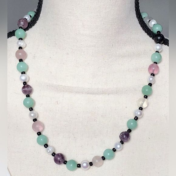 22” jadeite and glass bead/genuine pearls necklace - Picture 1 of 10
